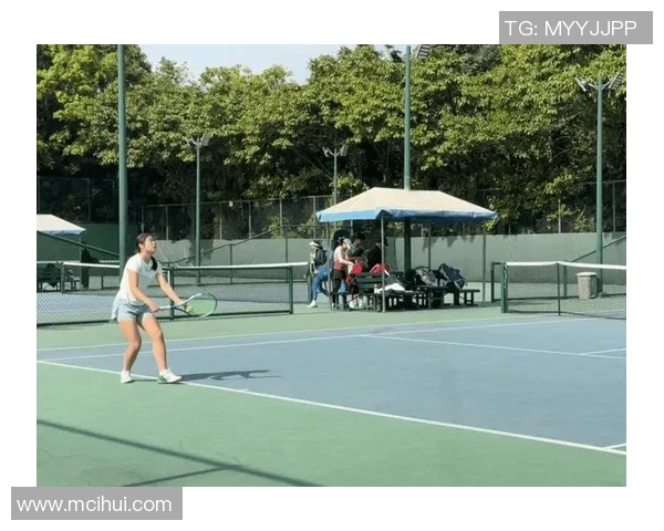 深圳网球队在比赛中的表现分析与战术调整探讨